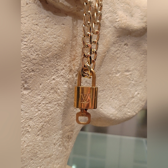 LOUIS VUITTON Gold Padlock Necklace LV Lock & Key Made in France Statement - Picture 10 of 10